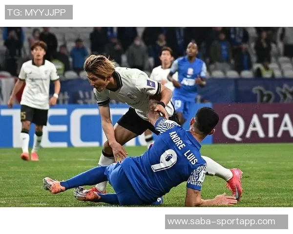 申花与首尔FC半场战成平局申花多次射门未能破门阿苏埃错失良机