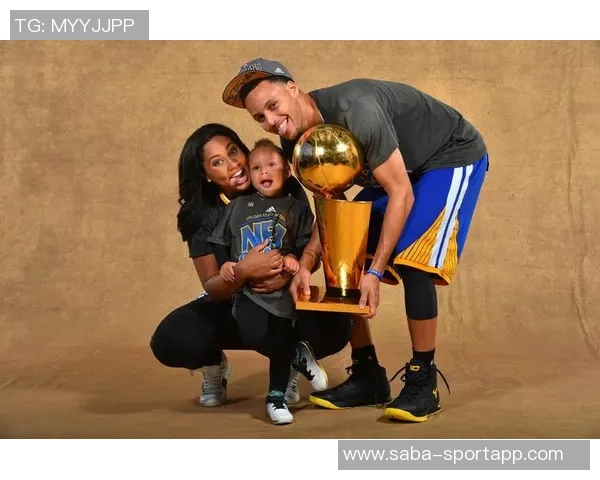 小里认为哈登应获双MVP库里与字母哥的荣誉应归他一份